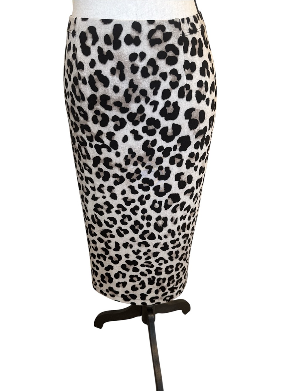 Chico’s Leopard Print Pencil Skirt - size 1
